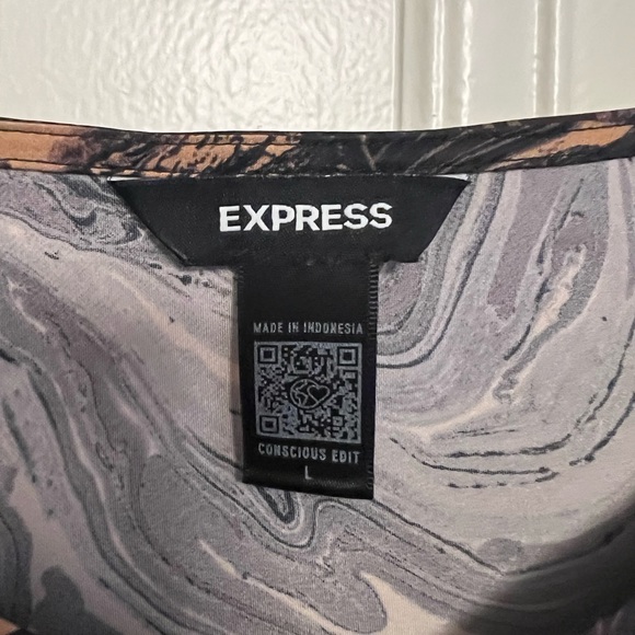 Express satin cami - Picture 2 of 4